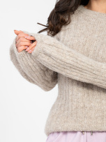 Ciemnobeżowy sweter oversize w szeroki prążek