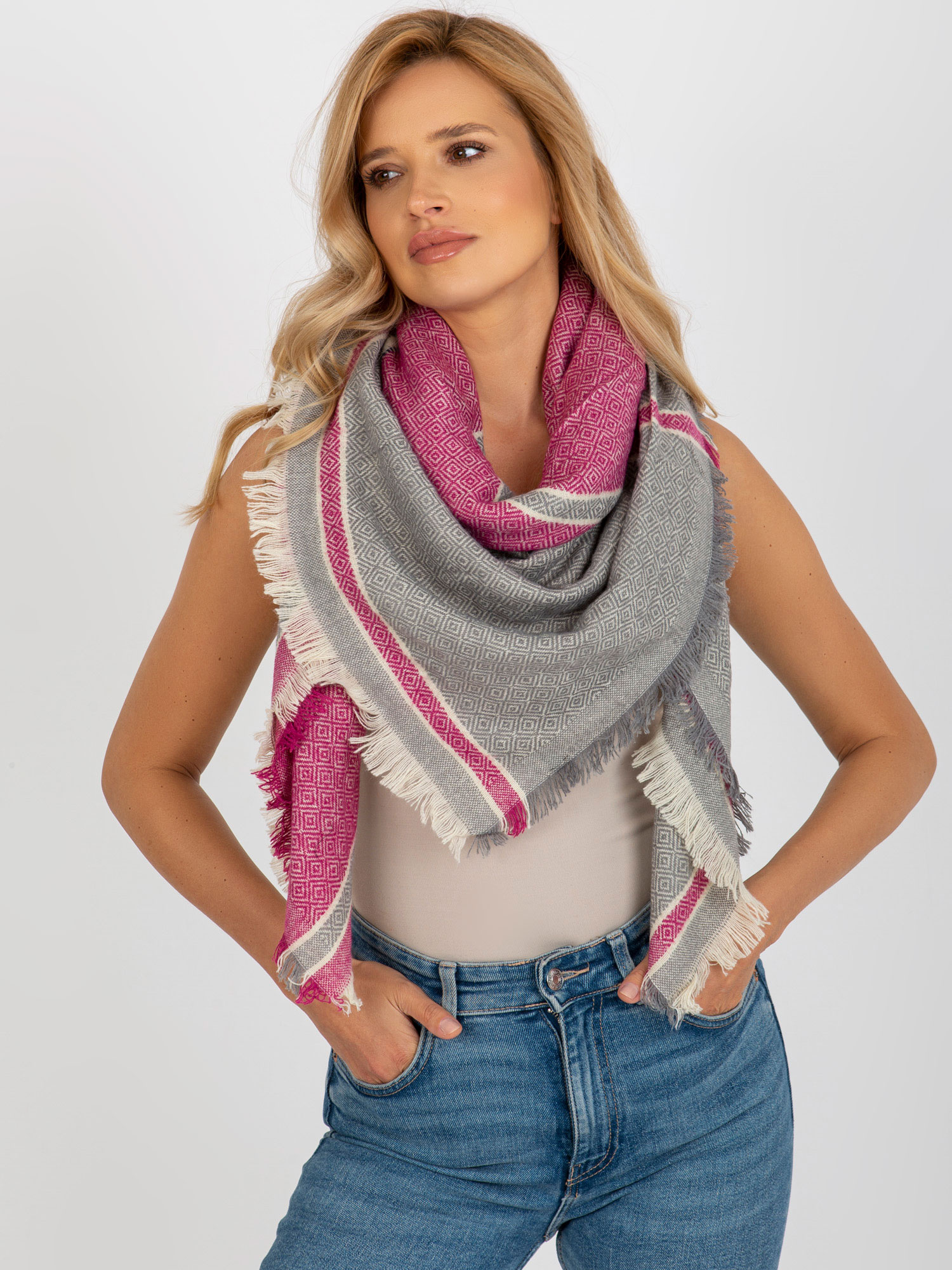 Wholesale Gray-fuchsia scarf with wool blend.