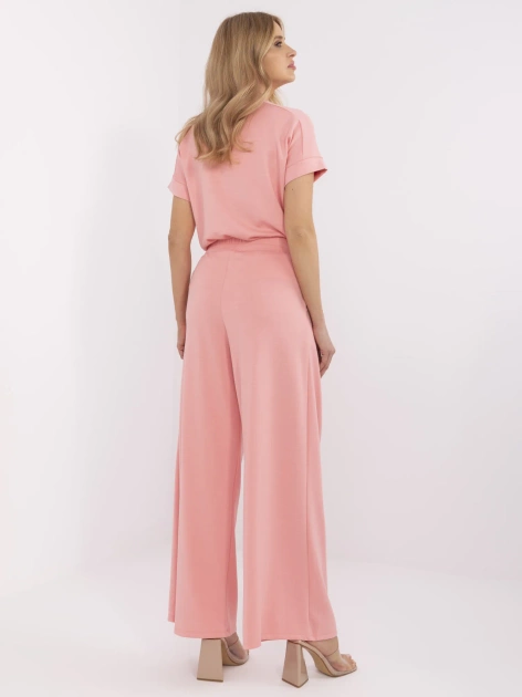 Brzoskwiniowe dresowe spodnie basic z zakładkami