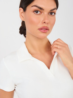 Ecru damska koszulka polo z wiskozy 