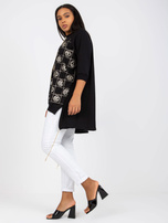 Hurtownia online Czarna bluzka plus size z dłuższym tyłem