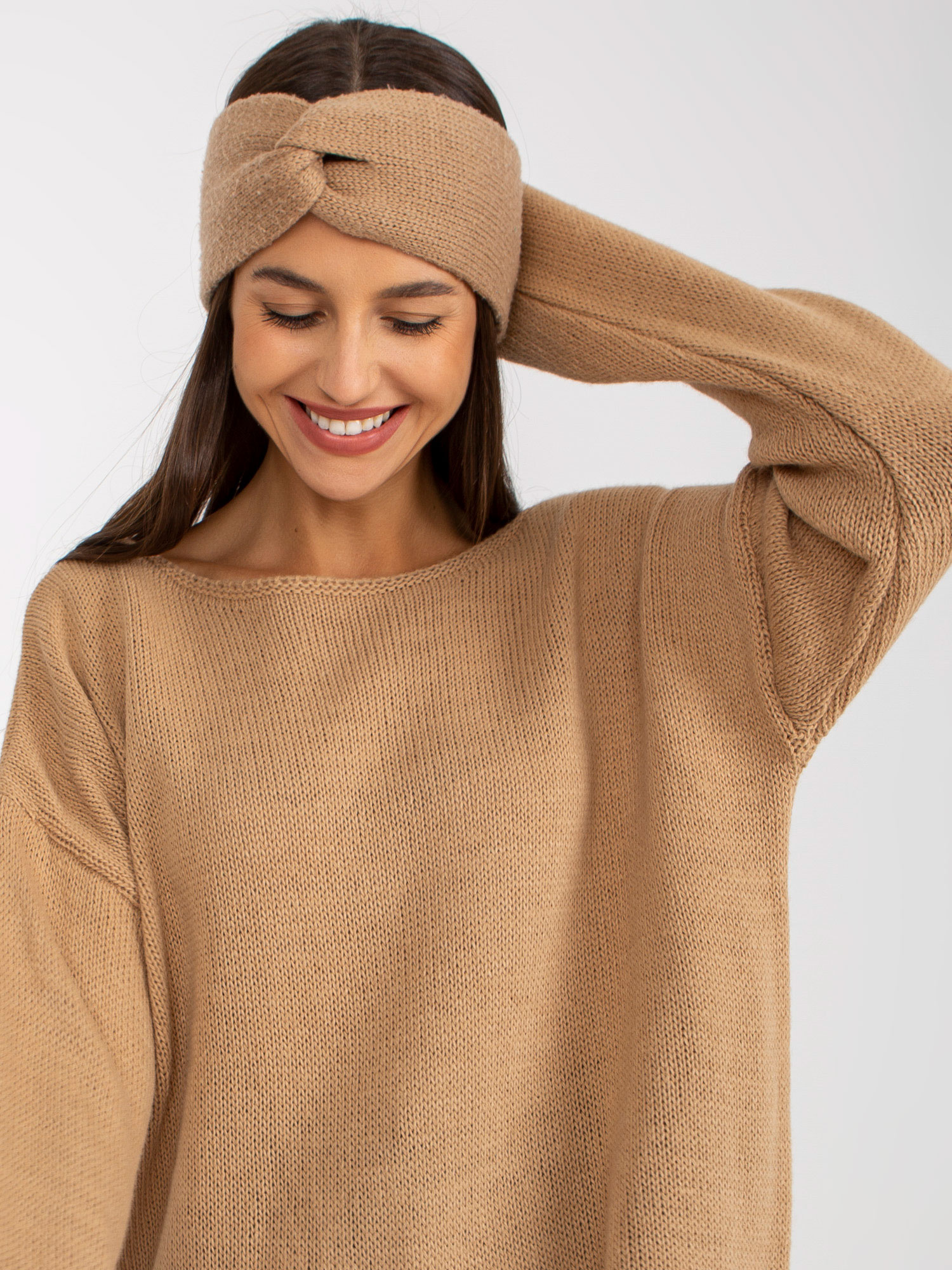 Hurt Camelowy sweter oversize z dłuższym tyłem OCH BELLA 