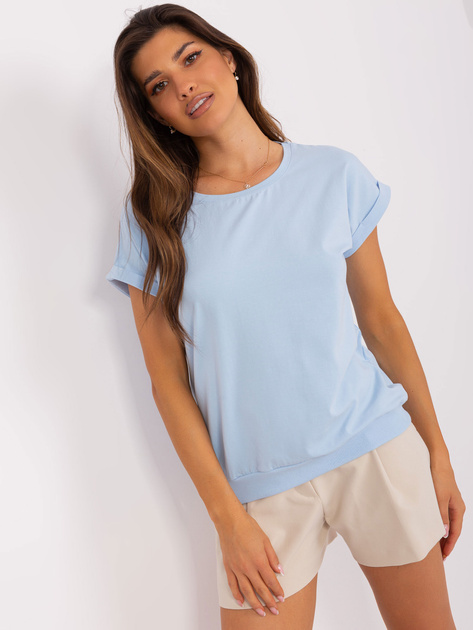 Hurtownia Jasnoniebieska bluzka na co dzień z podwijanymi rękawami