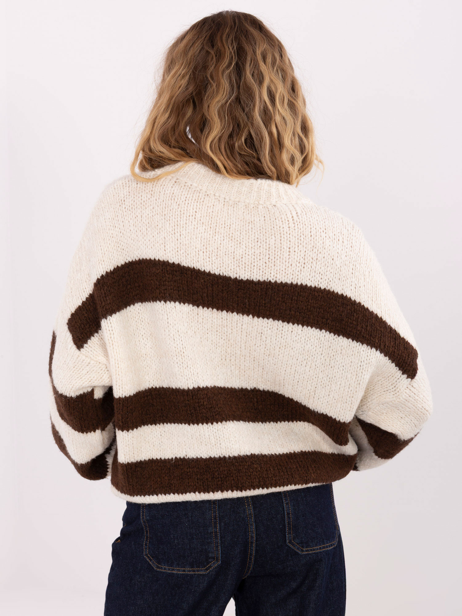 Sweter ecru