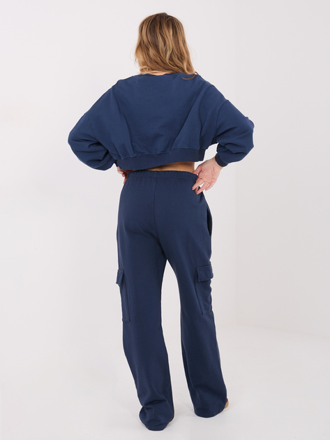 Granatowe dresowe spodnie z prostą nogawką