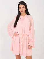 Brzoskwiniowa sukienka z bufiastym rękawem RUE PARIS 