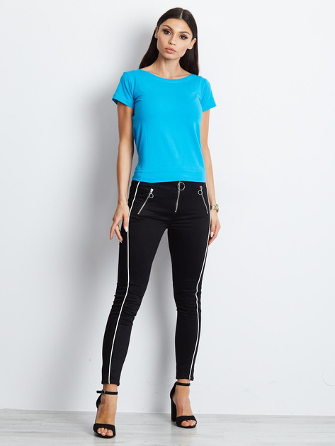 Niebieski t-shirt z wiązanym tyłem