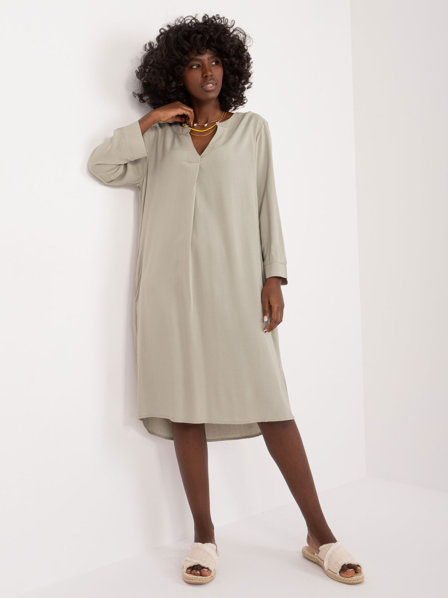 Großhandel Khaki lockeres Kleid mit Taschen SUBLEVEL.