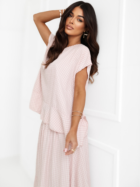 Jasnoróżowa luźna bluzka w kratkę