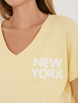 Jasnożółta bluzka oversize z miękkiego materiału