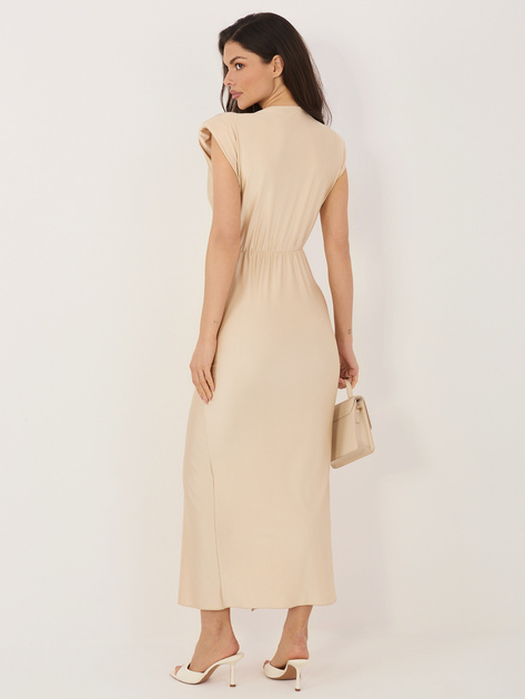 Beżowa drapowana sukienka z ozdobnym detalem RUE PARIS
