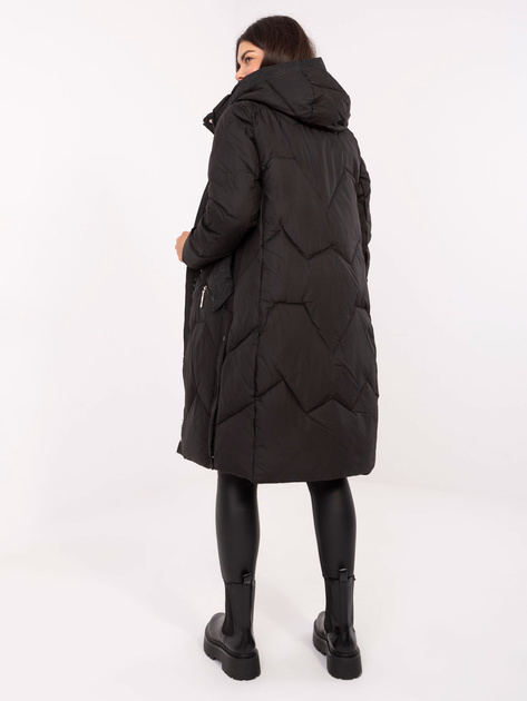 Czarna pikowana kurtka na zimę