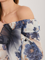 Ciemnoniebieska bluzka hiszpanka z bufiastym rękawem