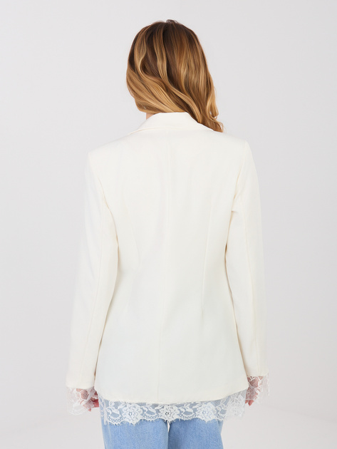 Ecru damska marynarka z zapięciem na guzik