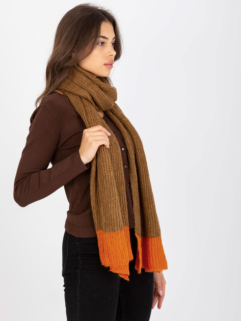 Hurt Camelowo-pomarańczowy dzianinowy szal damski