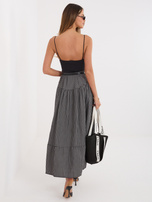 Czarna midi spódnica na lato 