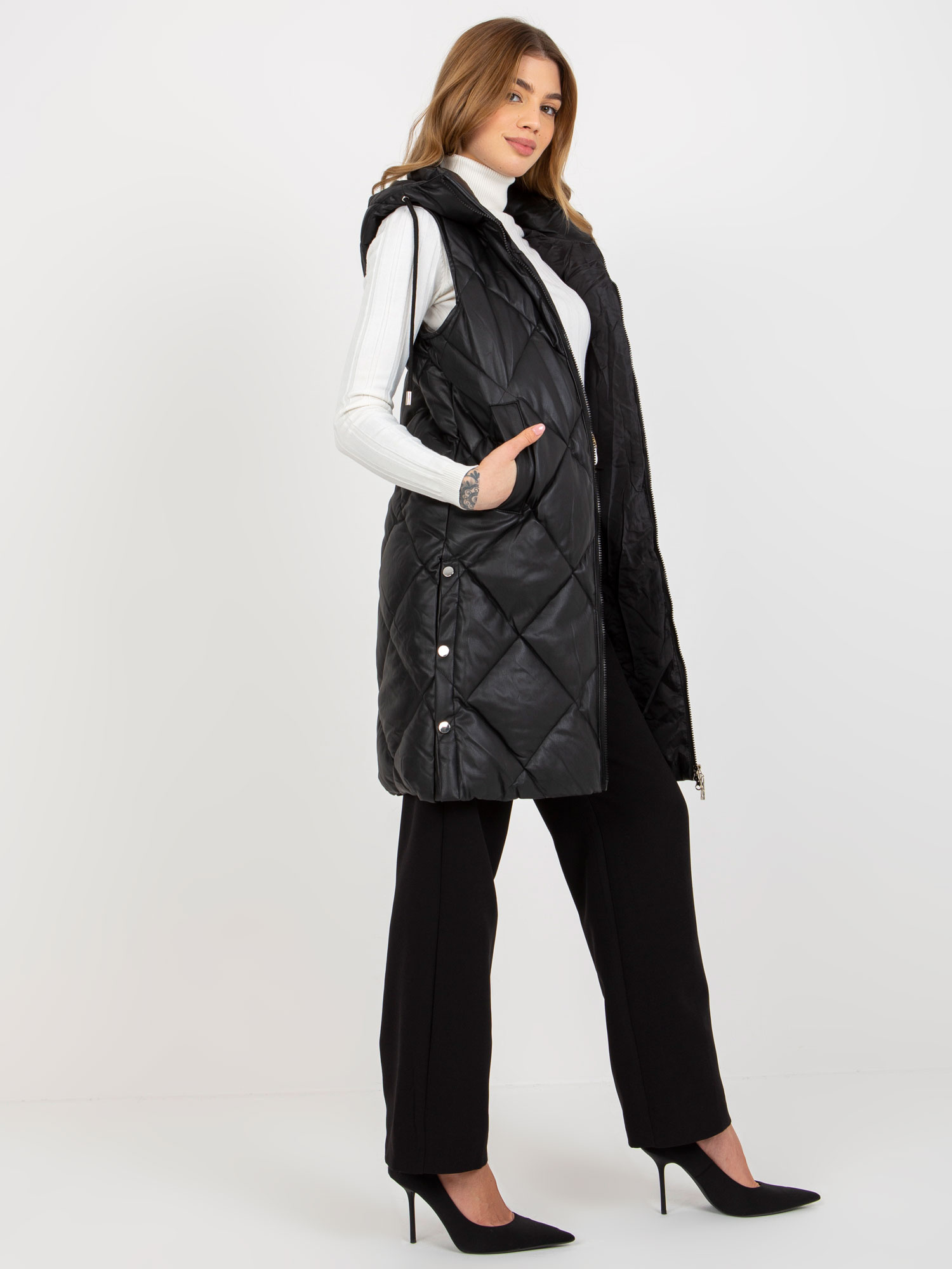 Hurt Black quilted vest made of eco-leather.