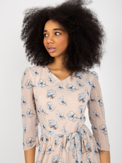 Hurt Beżowa rozkloszowana sukienka z printem i paskiem