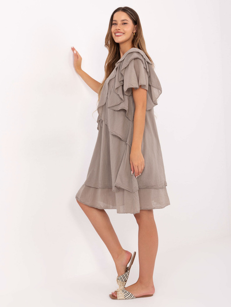 Ciemnobeżowa warstwowa sukienka na lato