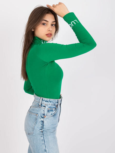 Zielona bluzka dopasowana z napisami Yarina