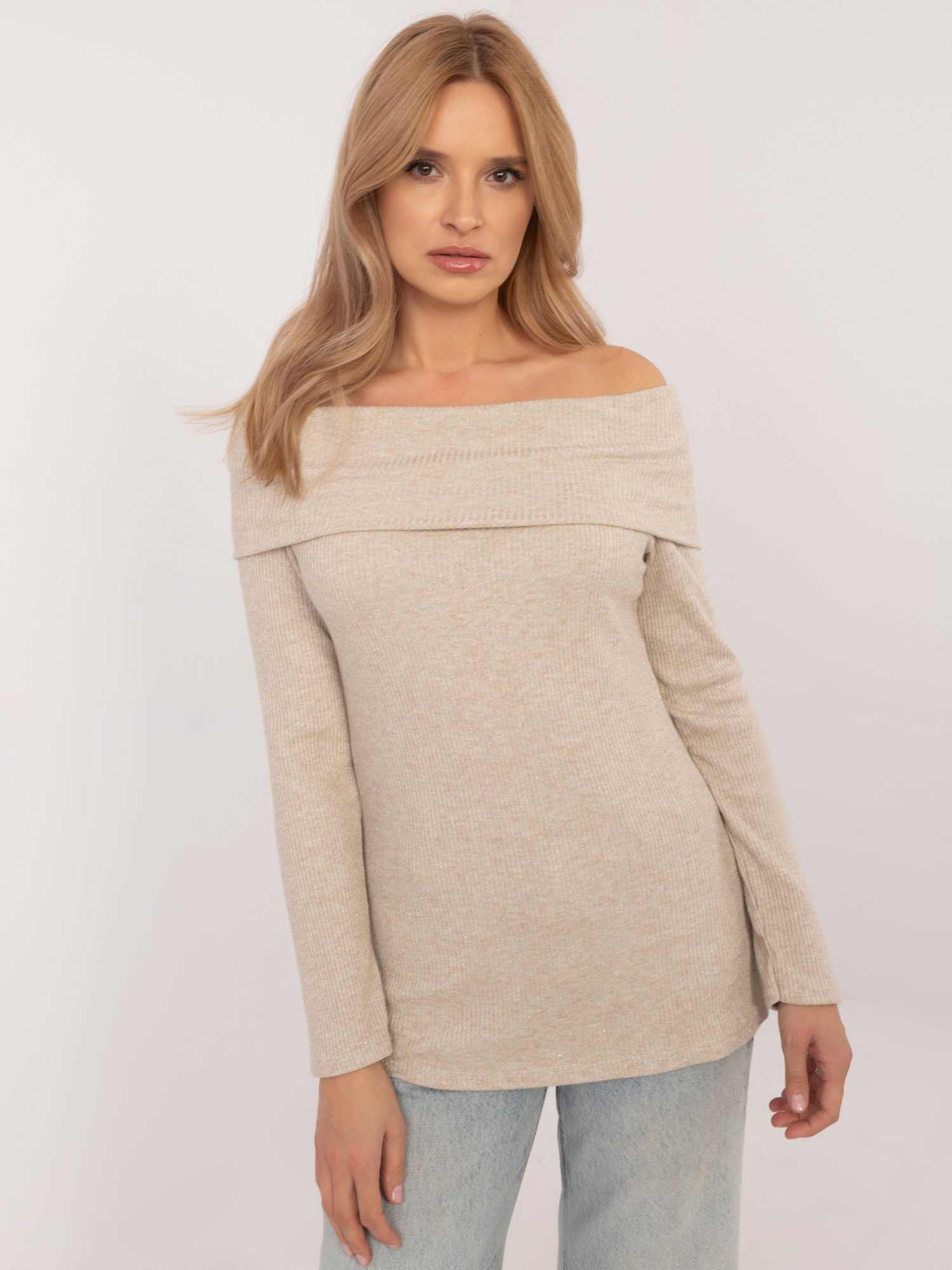 Sweter beżowy