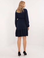 Hurt Granatowa sukienka z falbaną i długim rękawem OCH BELLA