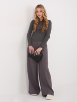 Grafitowy longsleeve z okrągłym dekoltem 