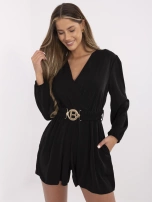 Czarny krótki kombinezon damski z paskiem 