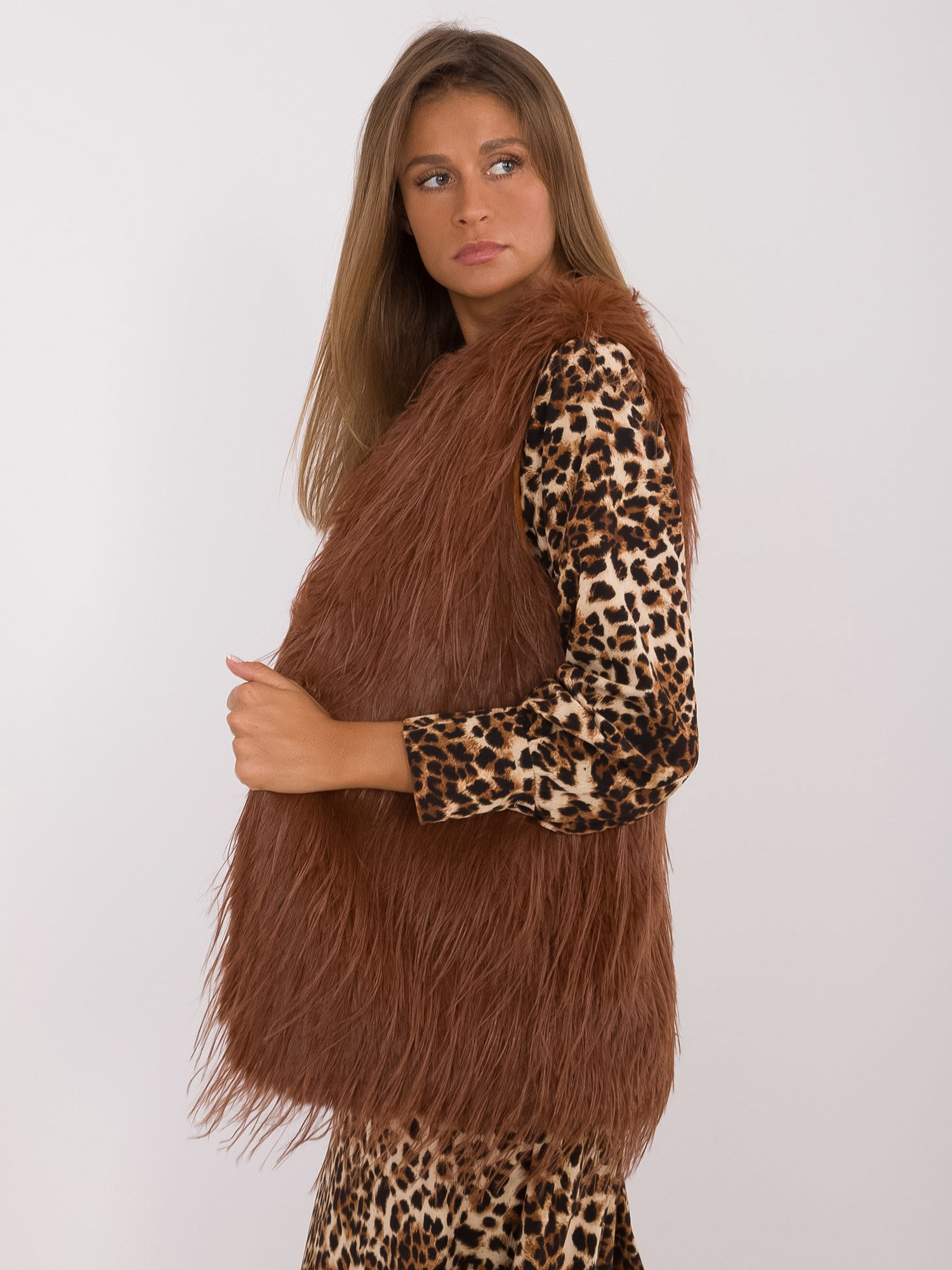 Hurt Light brown fur vest with lining.