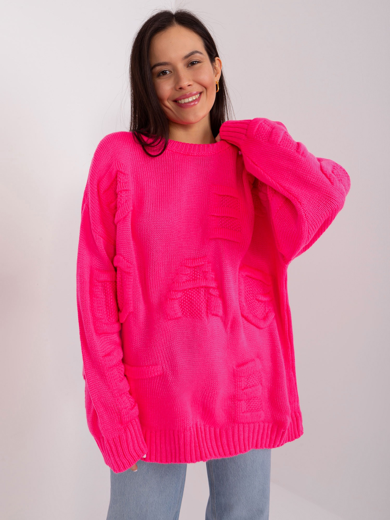 Fluo różowy sweter oversize z okrągłym dekoltem