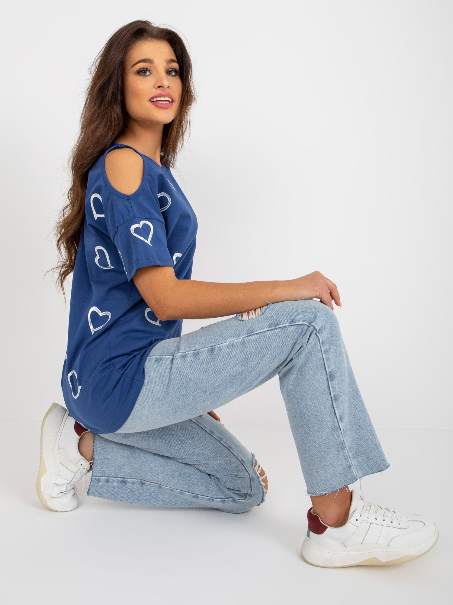 Hurt Dunkelblaue Bluse mit glänzendem Druck.