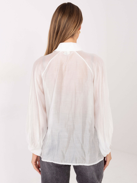 Biała przezroczysta koszula z ozdobnymi guzikami
