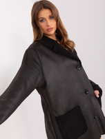 Hurtownia Czarny kożuch damski z guzikami