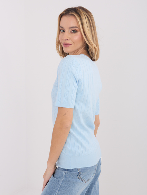 Jasnoniebieski sweter z miękkiej dzianiny