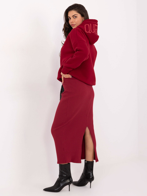 Bordowa spódnica basic z rozcięciem z tyłu