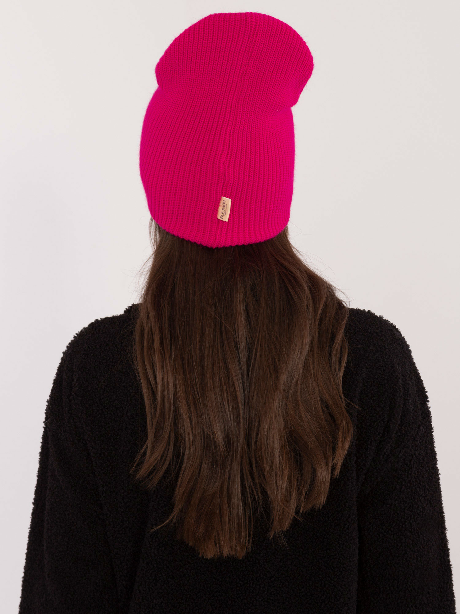 Hurt Fuksjowa czapka beanie z naszywką RUE PARIS 