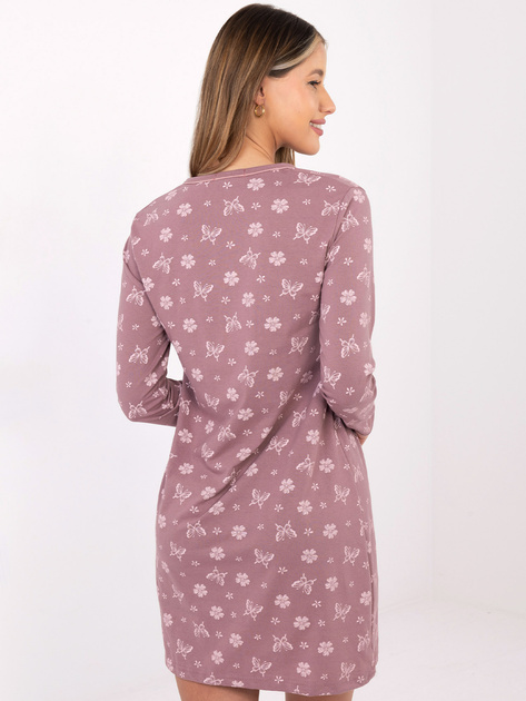 Brudnoróżowa nocna koszula z guzikami przy dekolcie