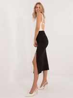 Hurtownia Czarna ołówkowa spódnica midi z dżetami