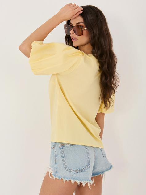 Jasnożółta bluzka oversize z krótkim rękawem