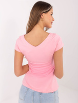 Jasnoróżowa damska bluzka basic z dekoltem V  RUE PARIS 