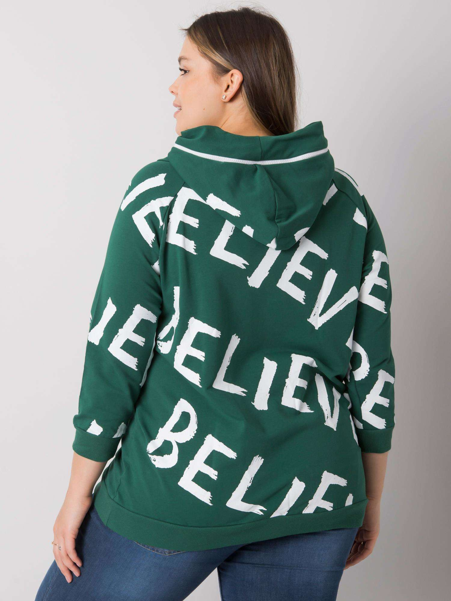 Tmavě zelená vzorovaná mikina plus size Perth.