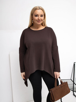 Čokoládová blůza plus size s kapsami.