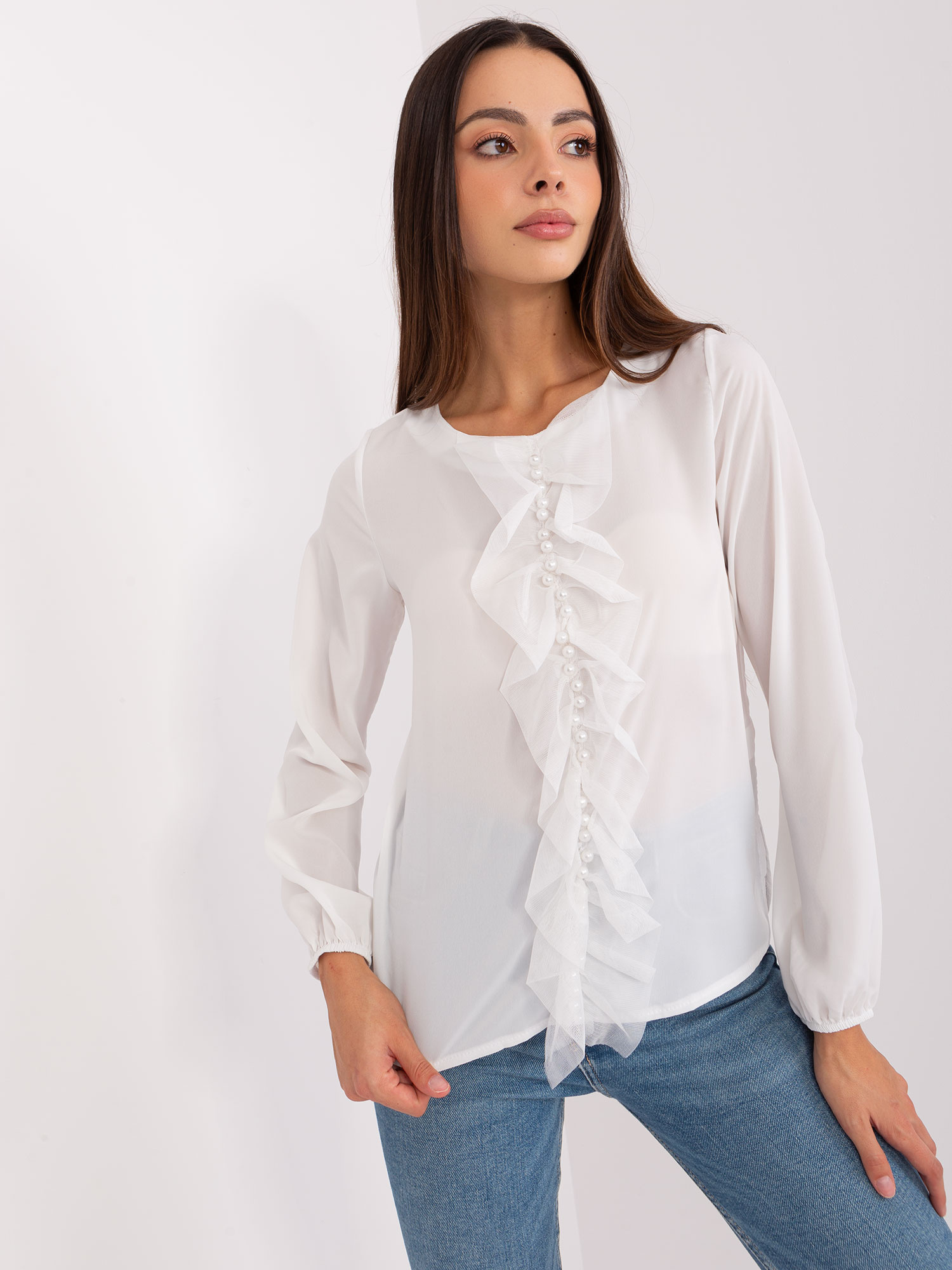 Hurt Ecru women's blouse with an application.