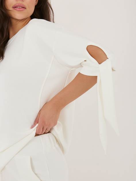 Ecru dwuczęściowy komplet z miękkiego materiału