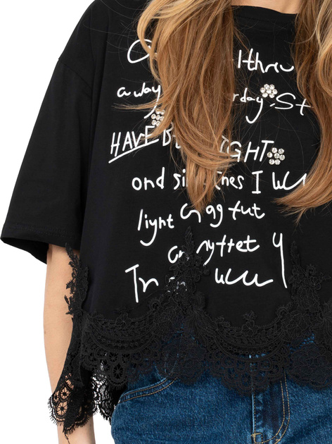 Czarna krótka bluzka z napisami