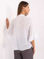 Biała luźna koszula w stylu boho 