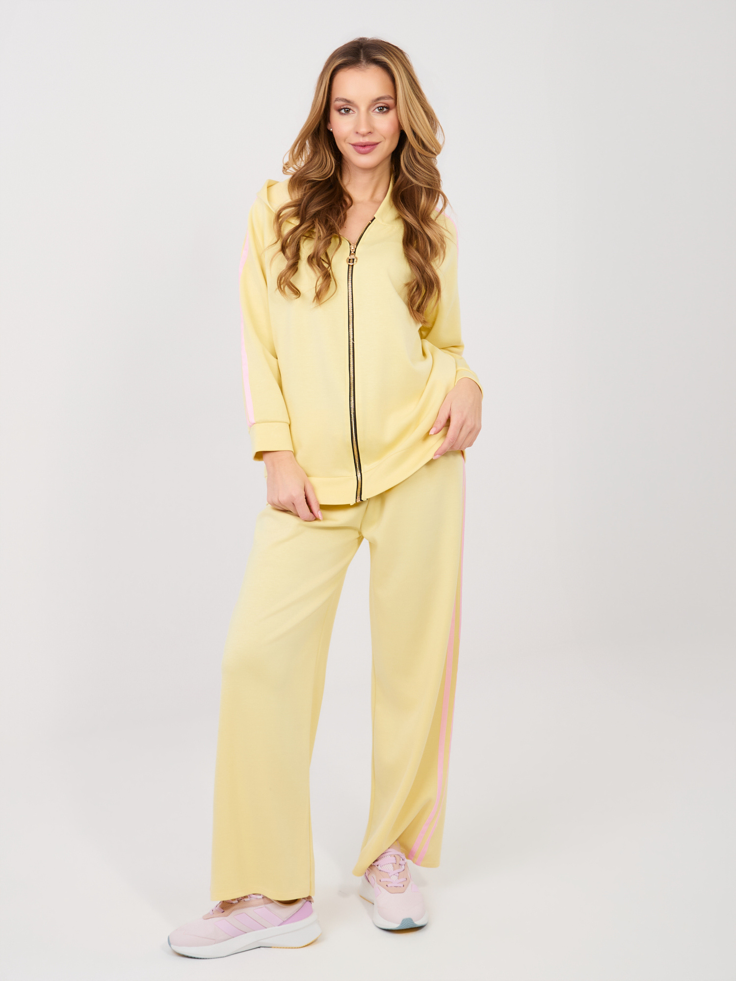 Light yellow oversized hoodie with a zipper RUE PARIS.