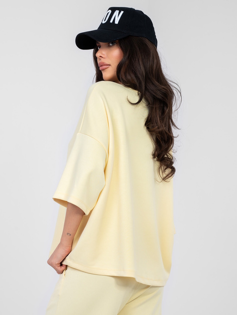 Pastelowa żółta bluzka basic z okrągłym dekoltem RUE PARIS