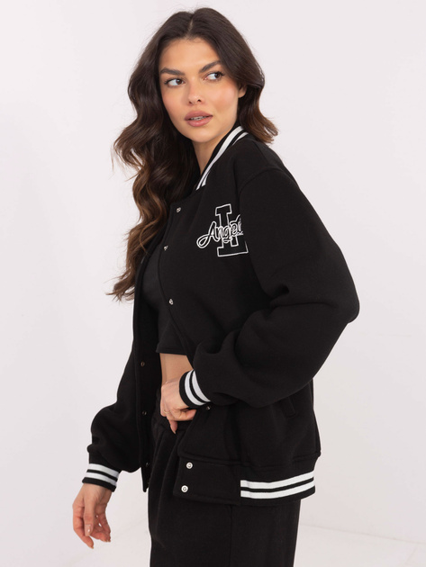Hurtownia Czarna dresowa bluza bomberka z haftem