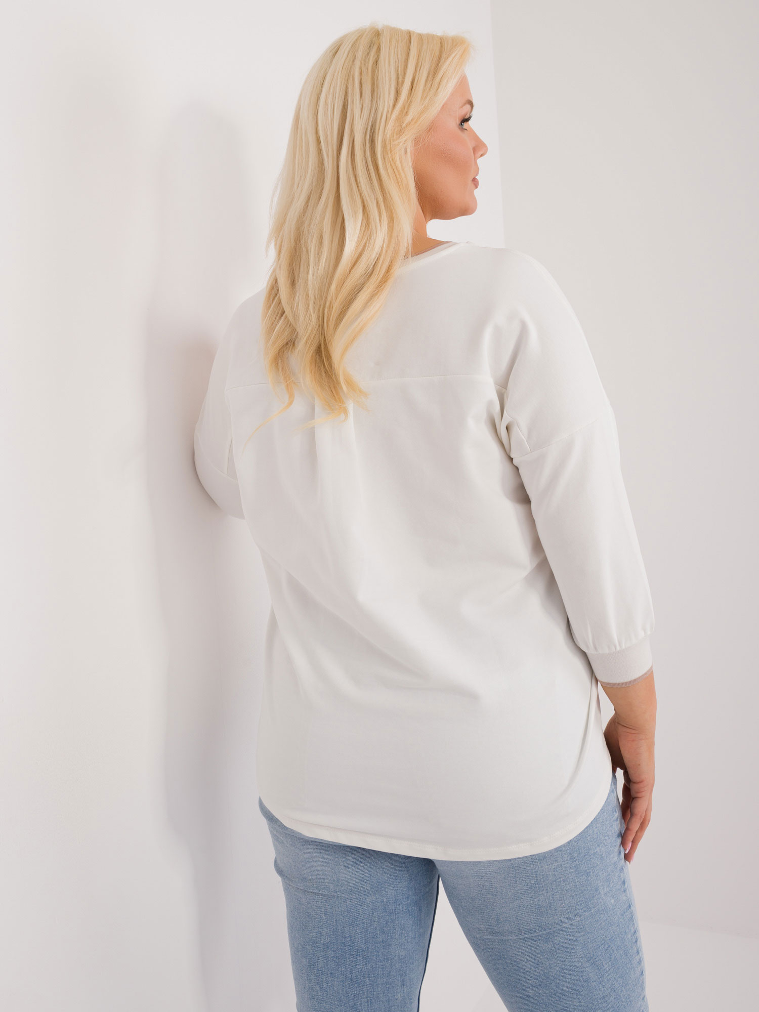 Hurt Ecru bawełniana bluzka plus size z dekoltem V